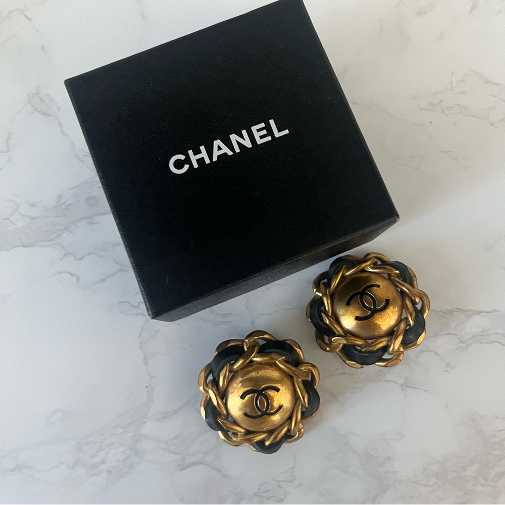 CHANEL 90s Chanel CC Logo Earrings Chain Leather Large Jumbo Clip On